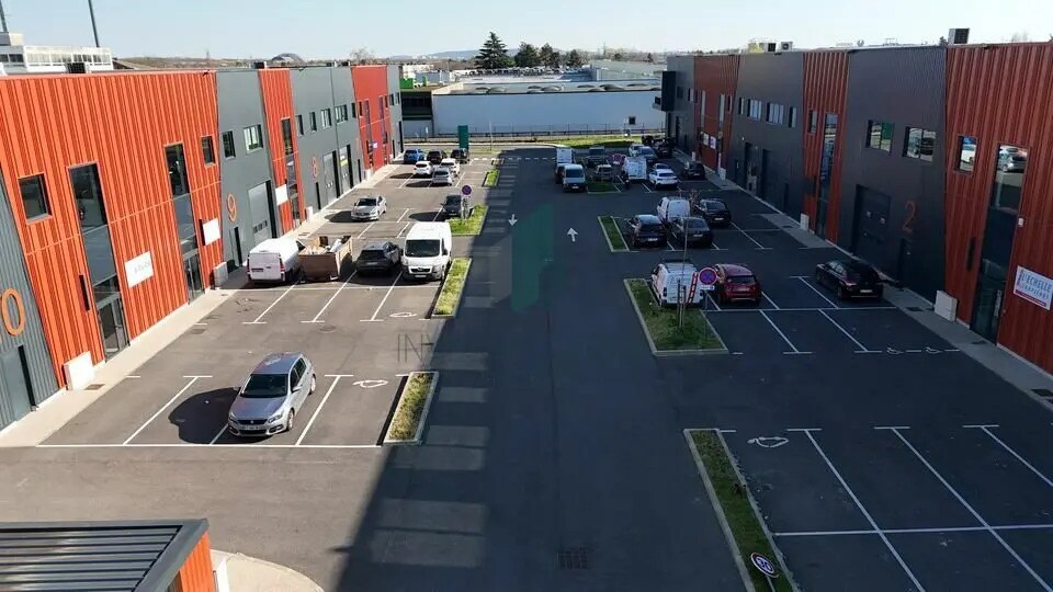 Flex dans SAINT-OUEN-L'AUMONE à louer - Photo du bâtiment - Image 2 de 9