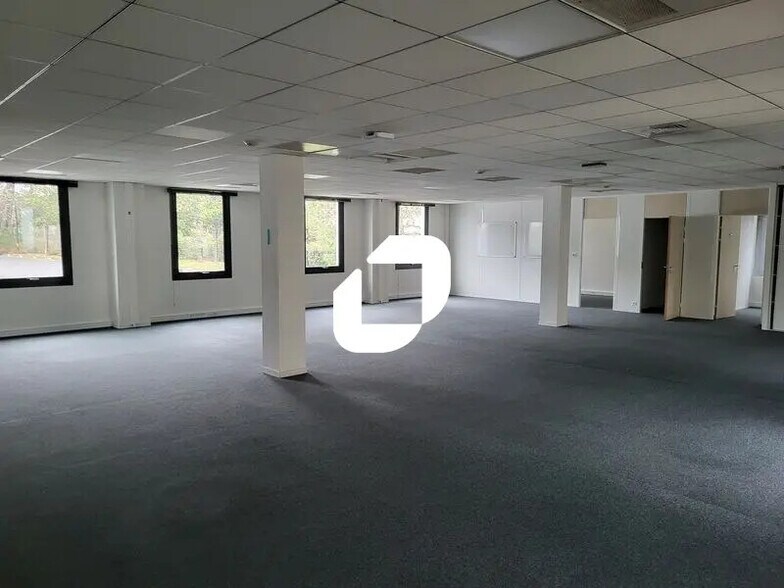 Office in Mérignac for lease - Building Photo - Image 3 of 39