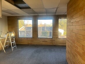 1404 NE 3rd St, Bend, OR for lease Interior Photo- Image 2 of 4