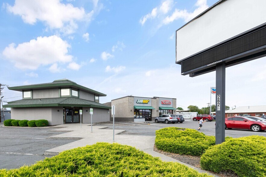 2626 W Kennewick Ave, Kennewick, WA à louer - Photo principale - Image 1 de 30