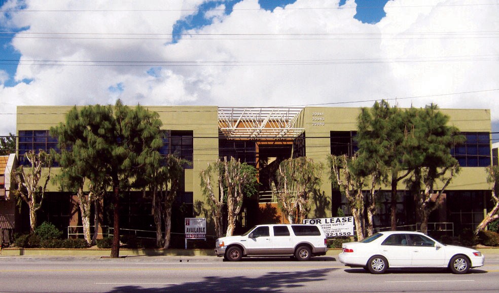 20941-20945 Devonshire St, Chatsworth, CA à louer - Photo du bâtiment - Image 1 de 26