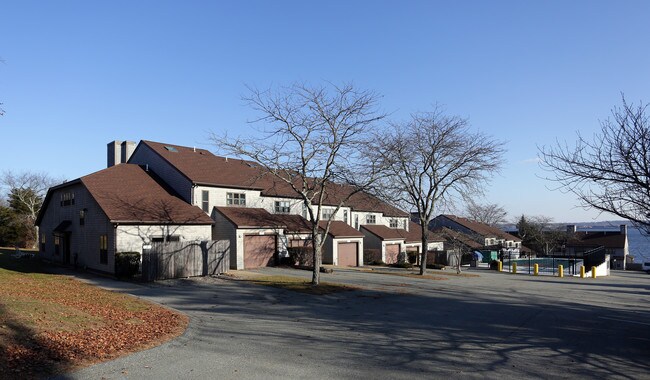 Plus de détails pour 150 Bay View Dr, Jamestown, RI - Services hôteliers à vendre