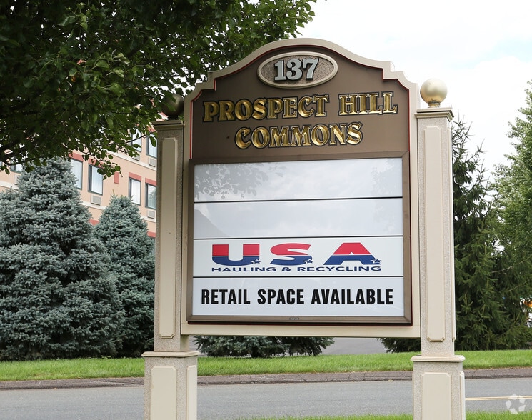 137 Prospect Hill Rd, East Windsor, CT à louer - Photo du bâtiment - Image 3 de 4