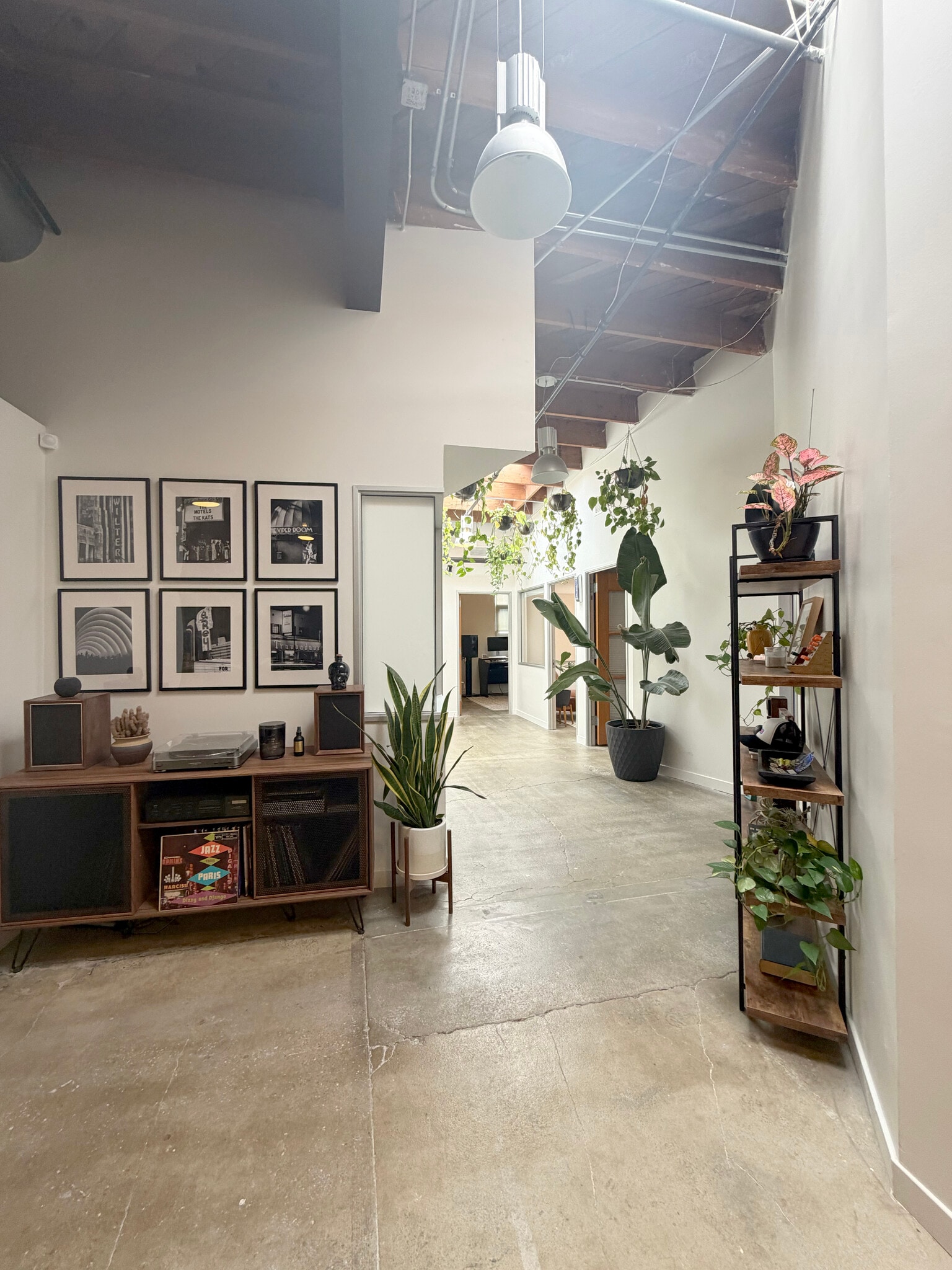 4223 Glencoe Ave, Marina Del Rey, CA à louer Photo du bâtiment- Image 1 de 11