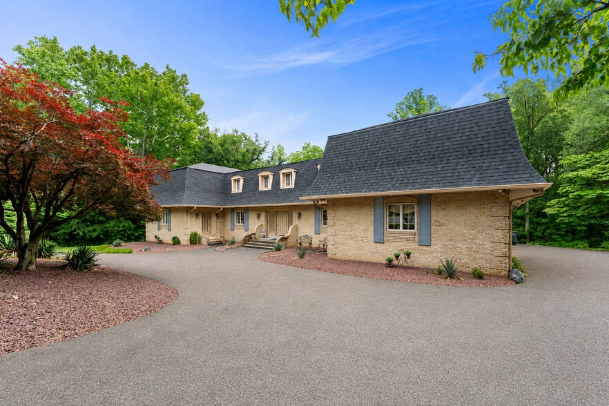 17801-17805 October Ct, Derwood, MD for sale - Building Photo - Image 1 of 27