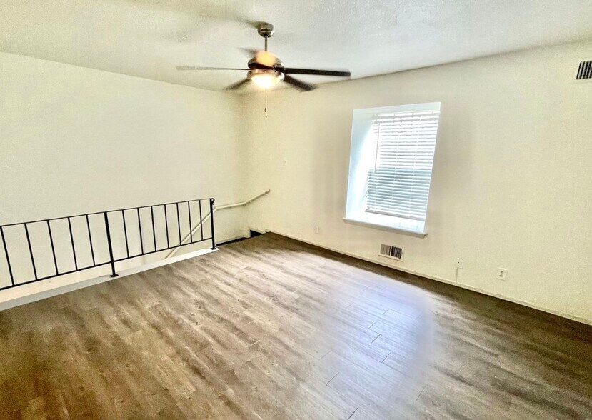 5806 Belmoor Dr, Austin, TX à vendre - Photo du bâtiment - Image 3 de 7