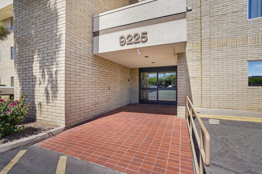 9225 N 3rd St, Phoenix, AZ for lease - Building Photo - Image 3 of 18