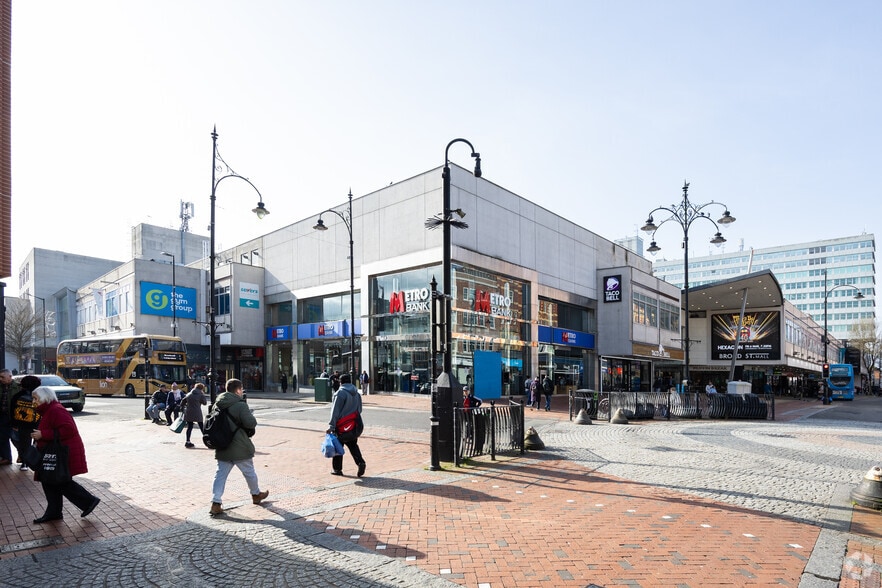 4 Queens Walk, Reading for lease - Primary Photo - Image 1 of 88