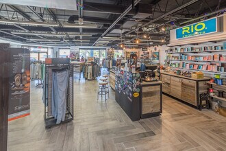 3641 Westheimer Rd, Houston, TX à louer Photo du bâtiment- Image 2 de 3