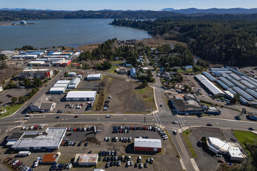 3335 S Coast Hwy, Newport, OR à vendre - Photo du bâtiment - Image 3 de 4