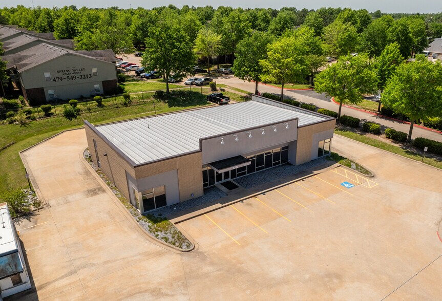 3370 US-412 Hwy, Siloam Springs, AR à louer - Photo du bâtiment - Image 2 de 16