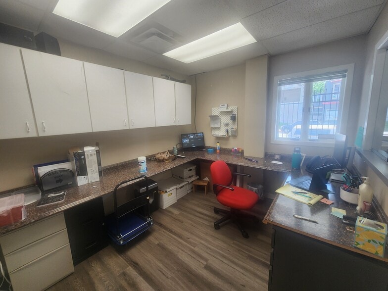 936 W Greenfield Ave, Milwaukee, WI à vendre - Photo du bâtiment - Image 3 de 47
