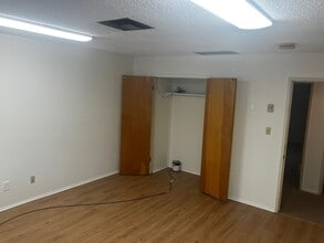 22026-22030 Ventura Blvd, Woodland Hills, CA for lease Interior Photo- Image 2 of 2