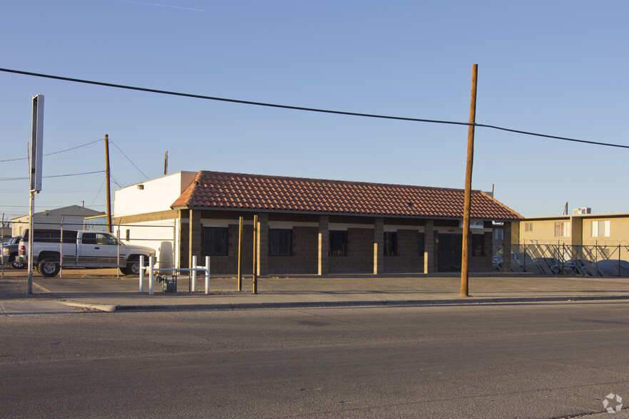 4601 Titanic Ave, El Paso, TX à louer - Photo principale - Image 1 de 19