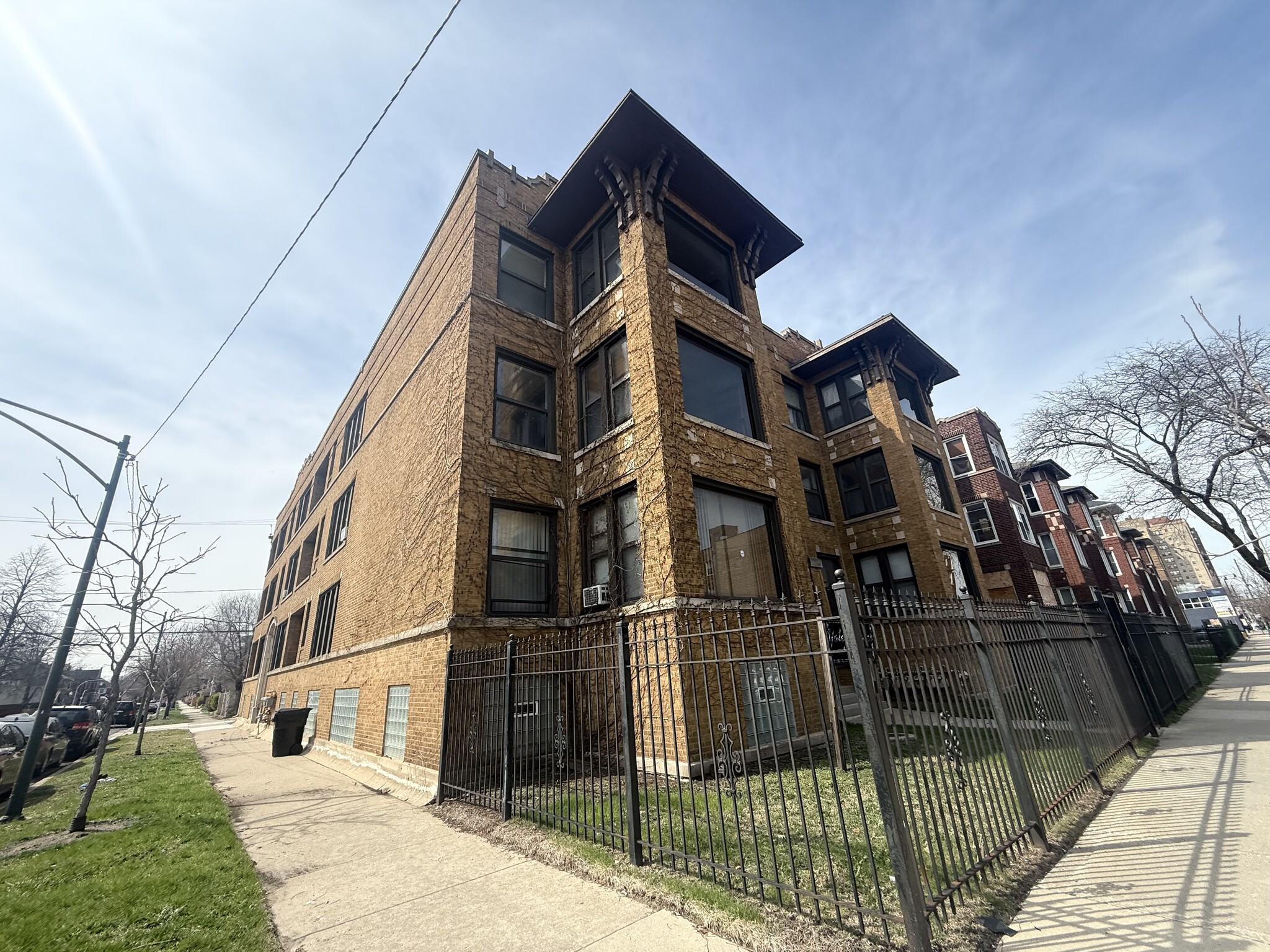 7154 S Yates Blvd, Chicago, IL for sale Primary Photo- Image 1 of 6