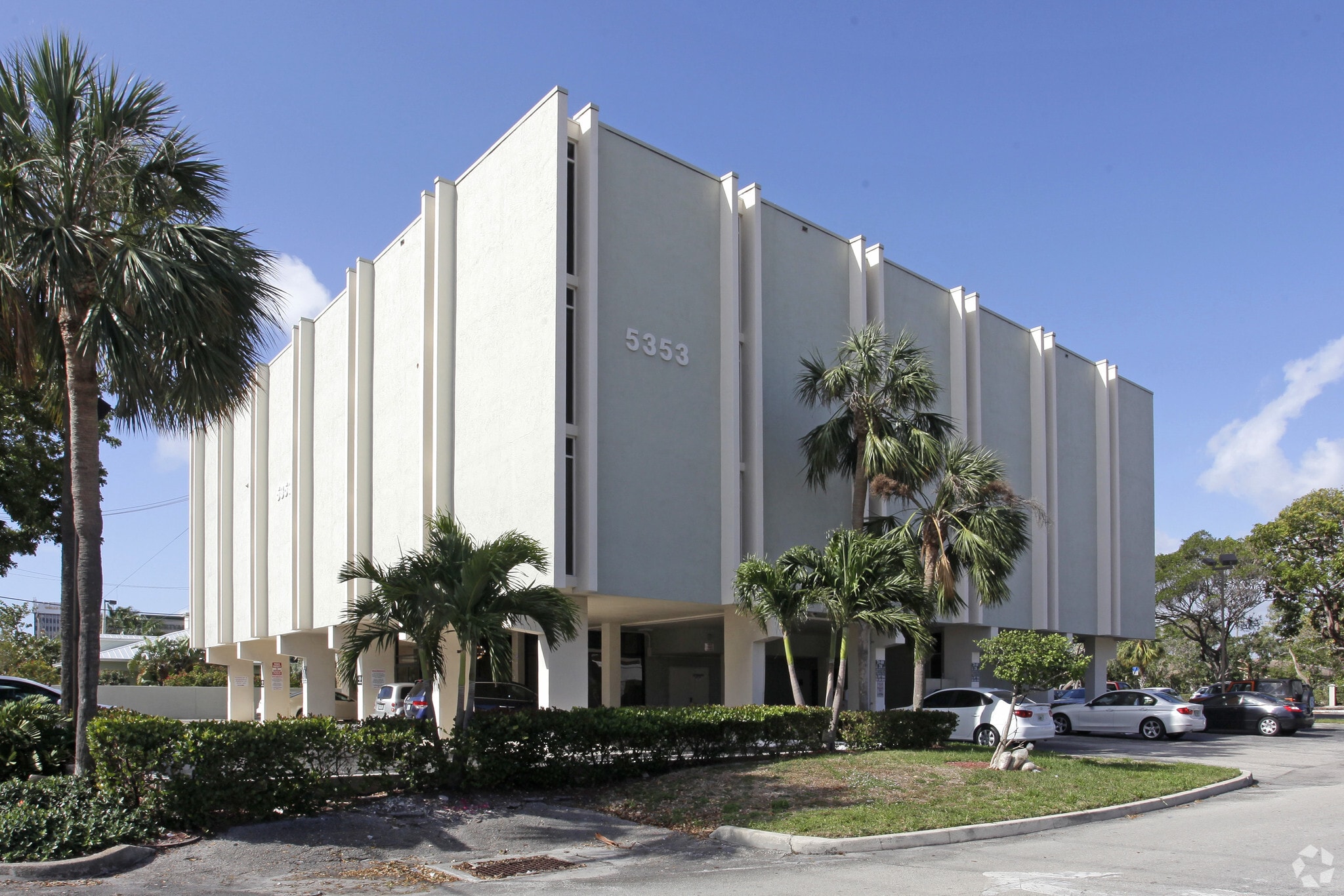 5353 N Federal Hwy, Fort Lauderdale, FL for lease Primary Photo- Image 1 of 47