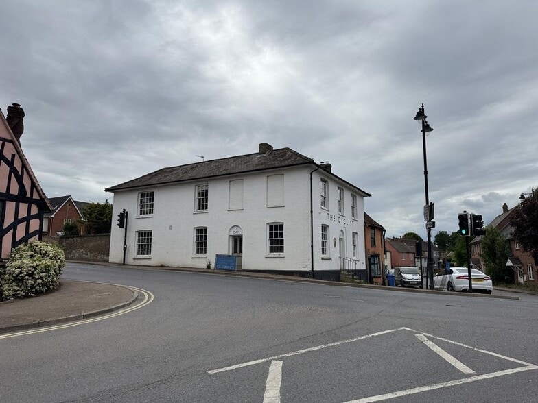 53 Ballingdon St, Sudbury à vendre - Photo du bâtiment - Image 2 de 11