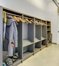 5605 Av De Gaspé, Montréal, QC for lease Interior Photo- Image 2 of 10