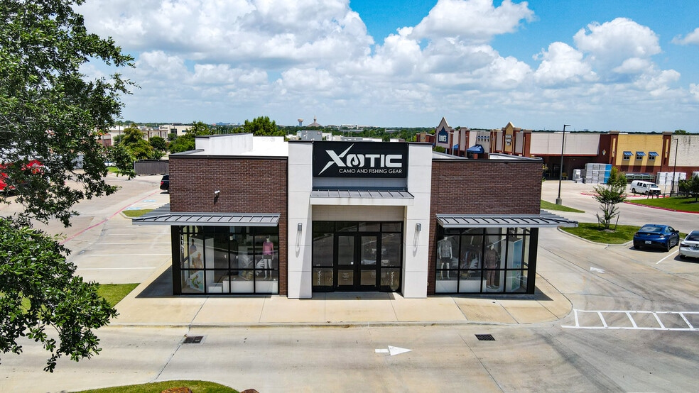 1151 William D Fitch Pky, College Station, TX for lease - Building Photo - Image 2 of 2
