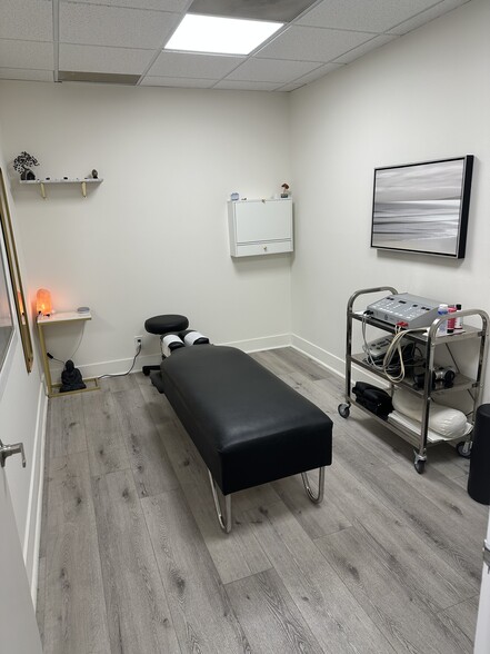 16260 Ventura Blvd, Encino, CA à louer - Photo intérieure - Image 3 de 9