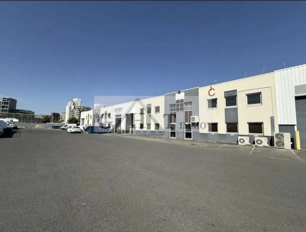 Office in Gennevilliers for lease Building Photo- Image 1 of 6