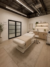 4750 S 44th Pl, Phoenix, AZ for lease Interior Photo- Image 1 of 4