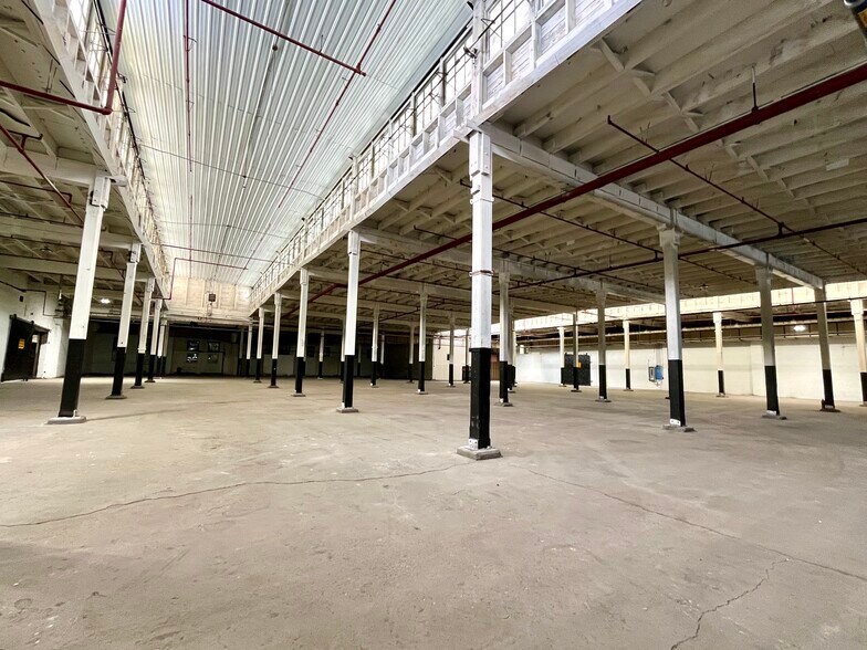 606 7th St, Schenectady, NY à louer - Photo du bâtiment - Image 2 de 8