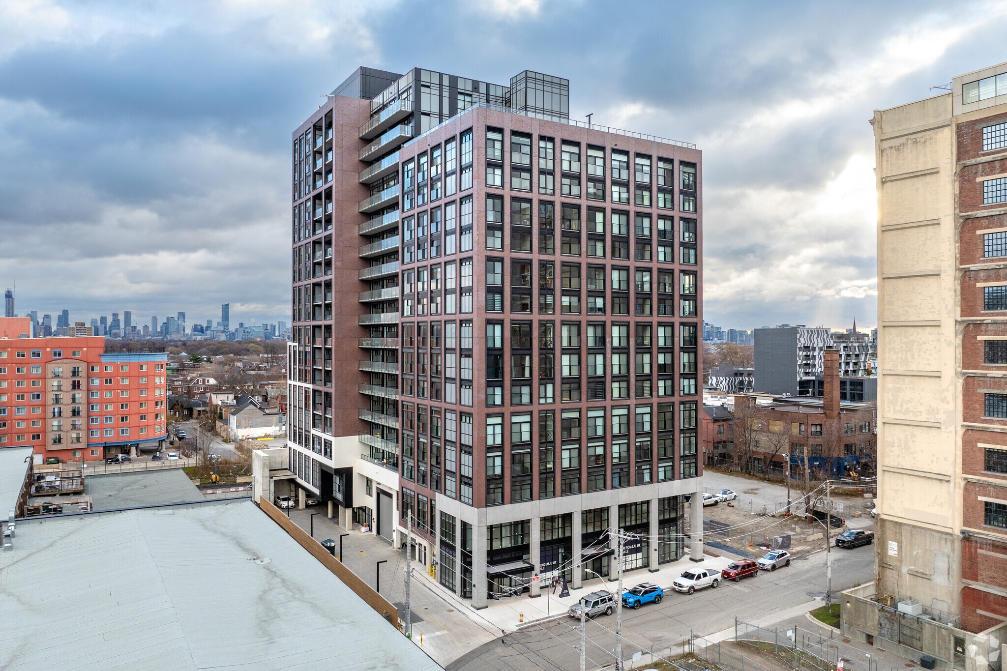 181 Sterling Rd, Toronto, ON à vendre Photo principale- Image 1 de 4