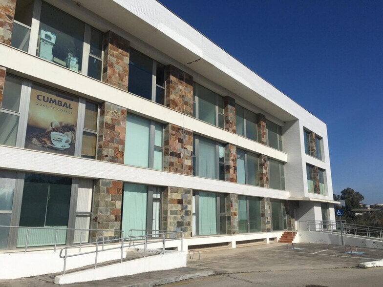 Office in Los Barrios, Cádiz for sale - Building Photo - Image 2 of 18