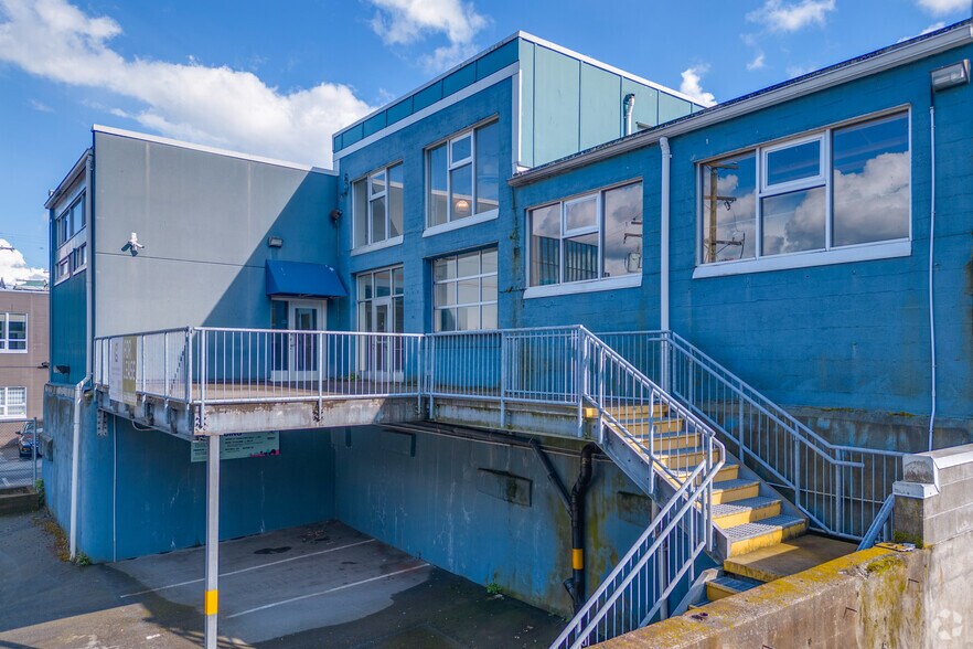 369 Alexander St, Vancouver, BC à louer - Photo du bâtiment - Image 3 de 4