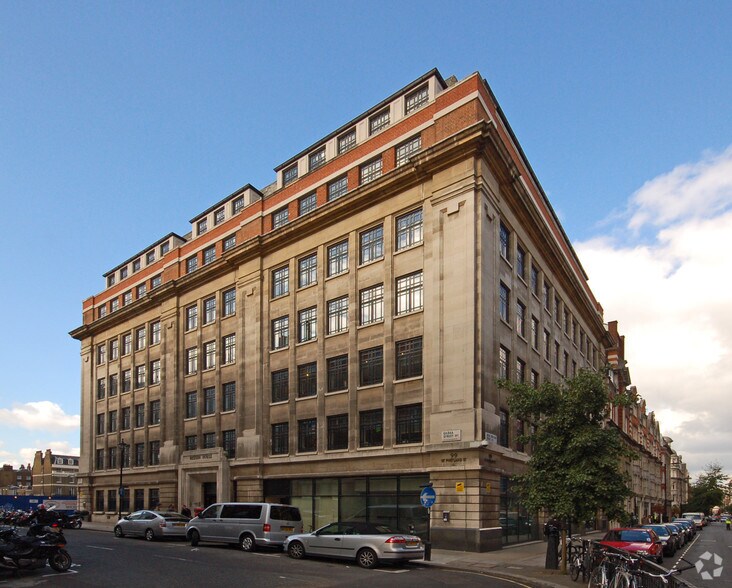 99 Great Portland St, Londres à louer - Photo du bâtiment - Image 2 de 48