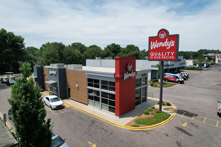 6781 E Shelby Dr, Memphis, TN for sale - Building Photo - Image 2 of 4