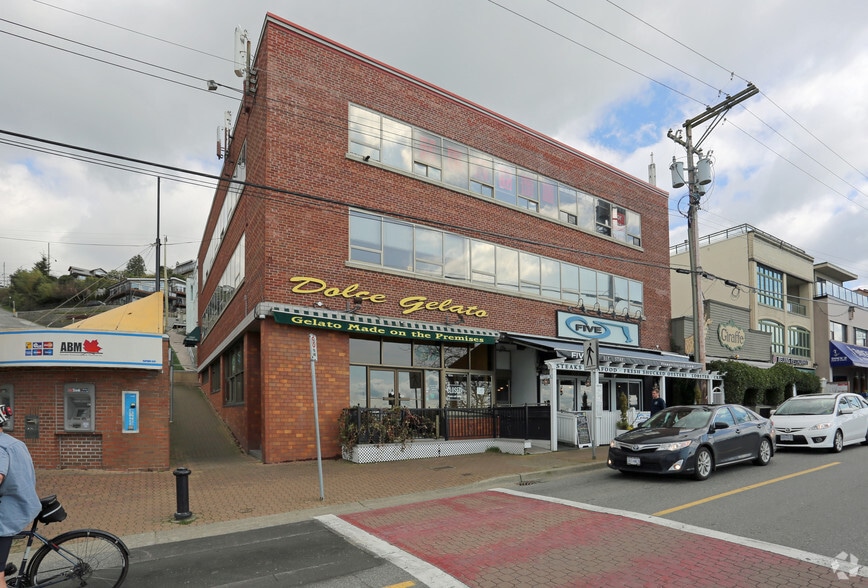 15045-15047 Marine Dr, White Rock, BC for lease - Building Photo - Image 1 of 12