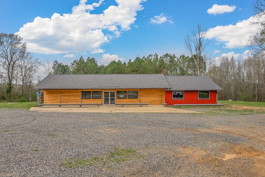 14613 Hwy 2, Shongaloo, LA for sale - Primary Photo - Image 1 of 19