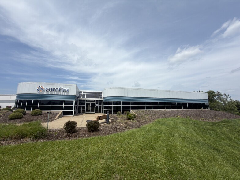 6 Research Park Dr, Cottleville, MO à vendre - Photo du bâtiment - Image 2 de 9