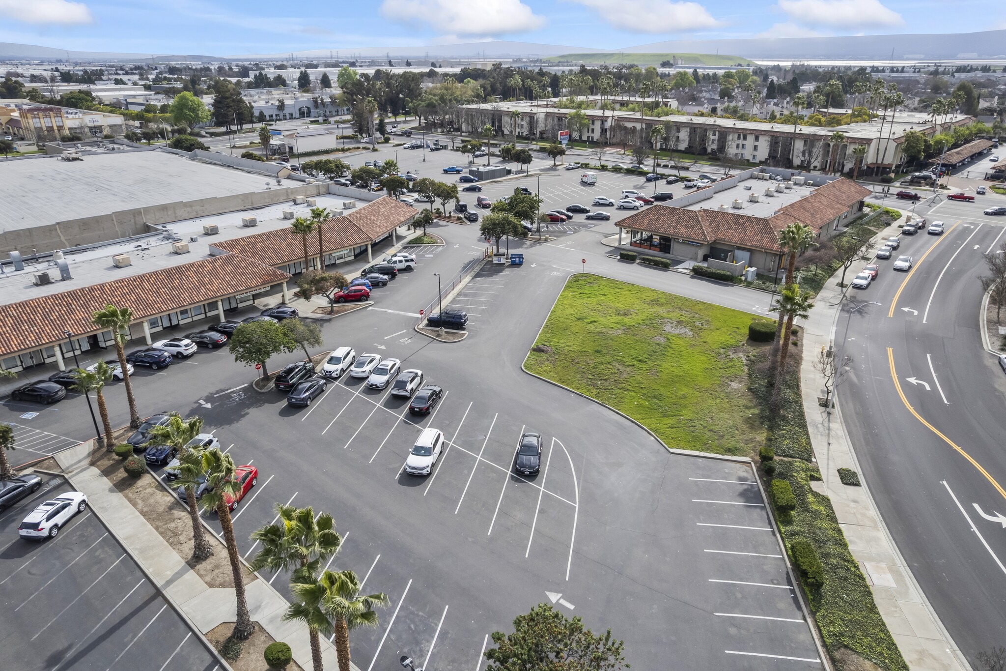 39945 Balentine Dr, Newark, CA à louer Photo intérieure- Image 1 de 7