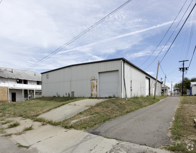 283 E Main St, Newark, OH for lease - Building Photo - Image 3 of 8