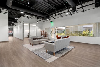 17900 Von Karman Ave, Irvine, CA à louer Photo intérieure- Image 1 de 8