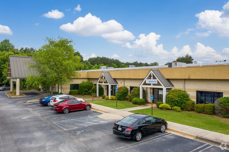7130 Mount Zion Blvd, Jonesboro, GA à louer - Photo du bâtiment - Image 1 de 5