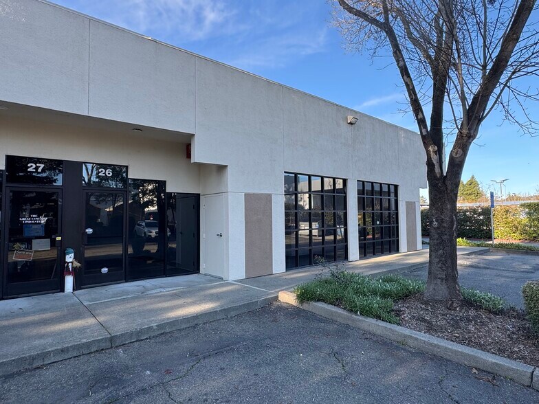 1110 Industrial Ave, Petaluma, CA à vendre - Photo du bâtiment - Image 3 de 4