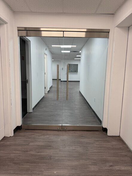 24 Belden Ave, Norwalk, CT à louer - Photo intérieure - Image 2 de 27