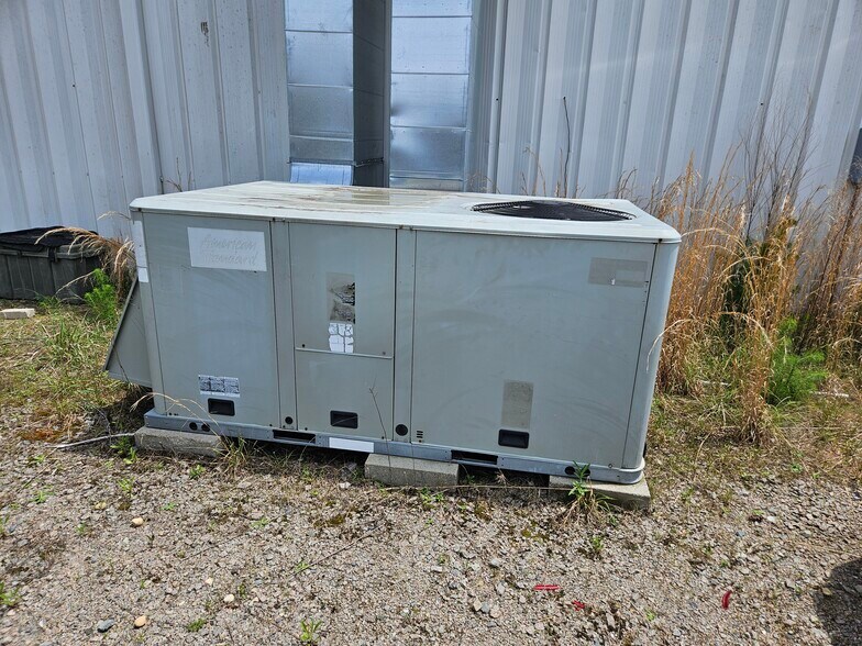 3307 Lee Ave, Sanford, NC à louer - Photo du bâtiment - Image 3 de 7