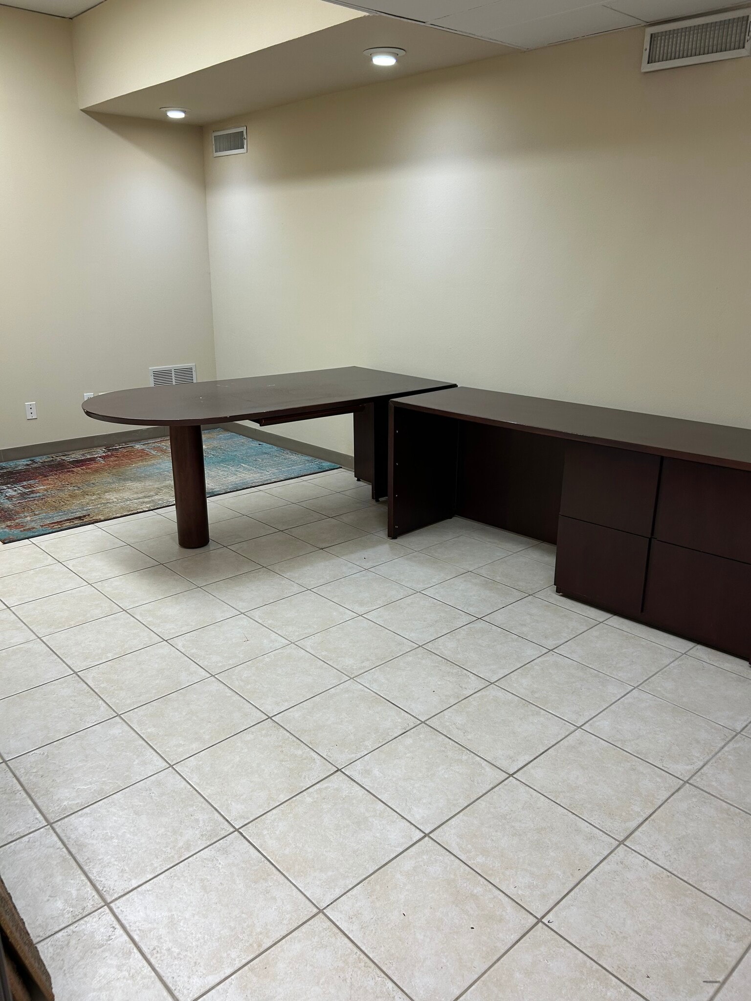 102 N Shiloh Rd, Garland, TX for lease Interior Photo- Image 1 of 2