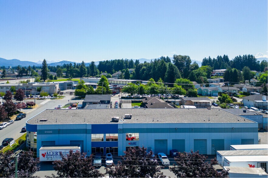 31330 Wheel Ave, Abbotsford, BC à vendre - Photo du bâtiment - Image 3 de 8