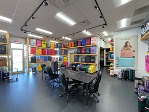 7443 Emerald Dunes Dr, Orlando, FL à louer Photo intérieure- Image 2 de 4