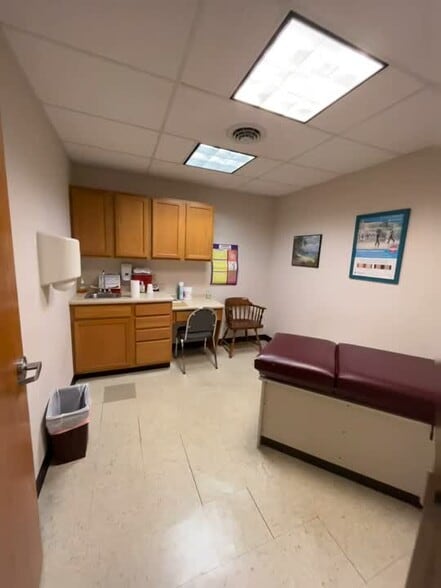 225 Erdman St, Bangor, PA for lease - Commercial Listing Video - Image 2 of 27