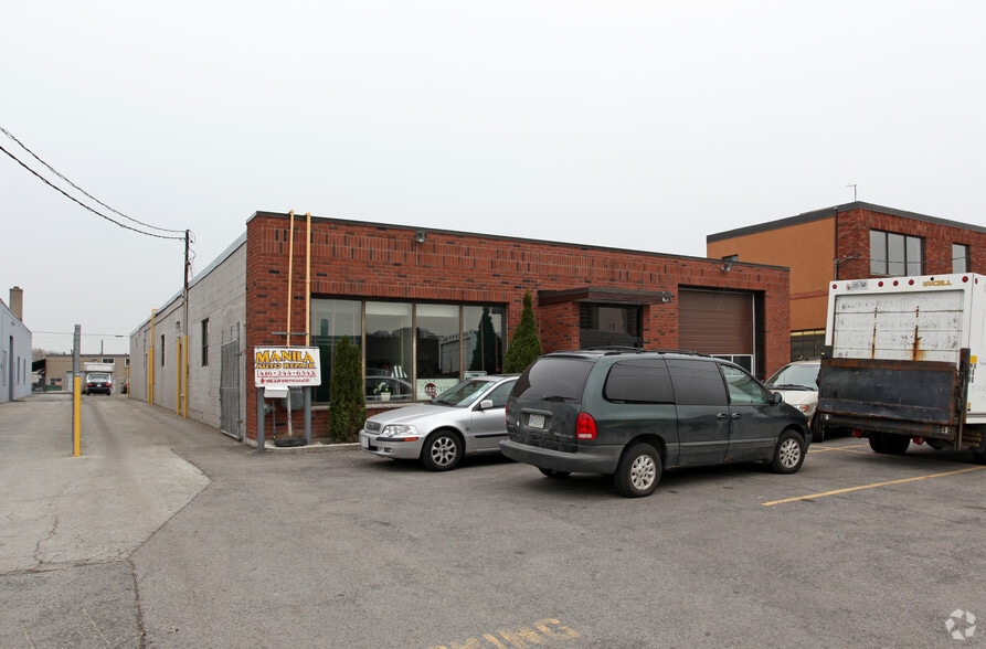 25 and 29 Milford Ave portfolio of 2 properties for sale on LoopNet.ca - Primary Photo - Image 2 of 2