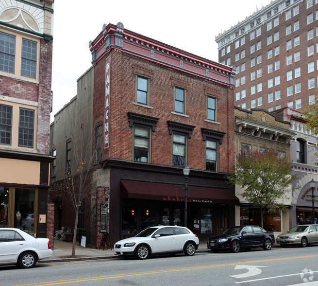 229 S Elm St, Greensboro, NC à louer - Photo du bâtiment - Image 2 de 4