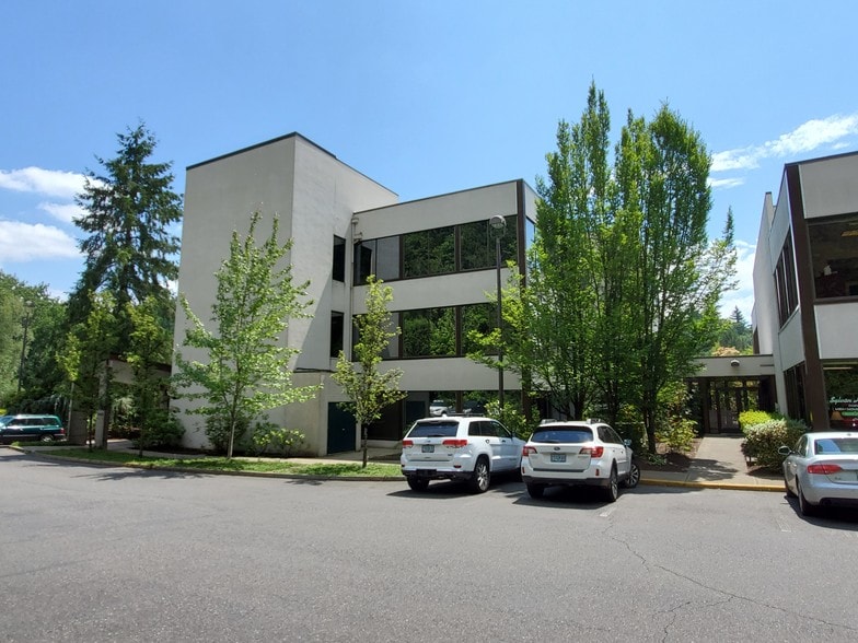 5201 SW Westgate Dr, Portland, OR for lease - Building Photo - Image 3 of 10