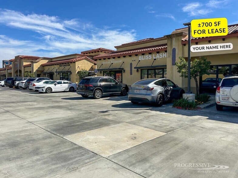 9606-9622 Foothill Blvd, Rancho Cucamonga, CA à louer - Photo du bâtiment - Image 3 de 10